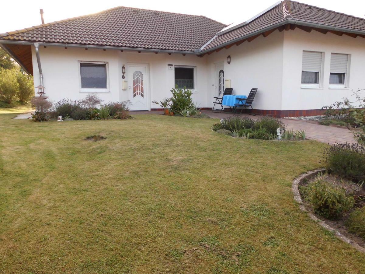 Ferienwohnung Schoene Aussicht Diemelsee Exterior photo